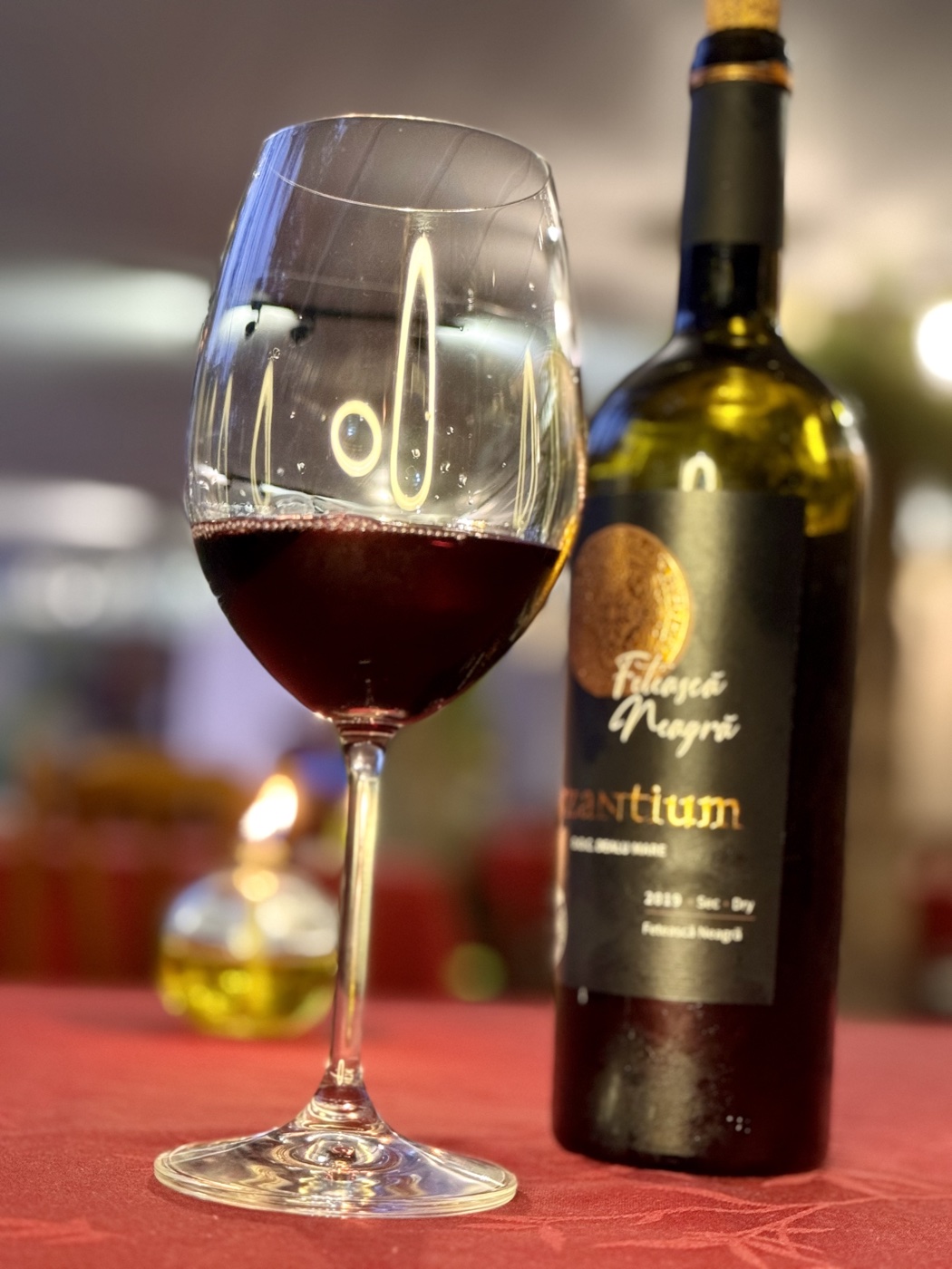 Feteasca Neagră — vinho tinto romeno importado